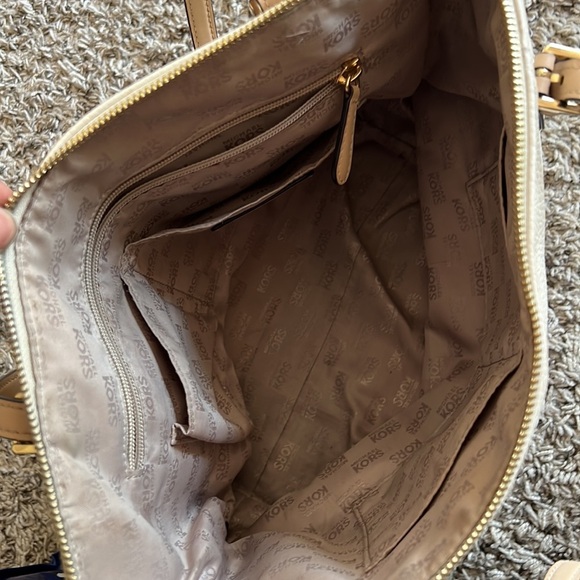 Michael Kors Off-White Leather Double Handles Pockets Tote Shoulder Bag - Picture 10 of 16